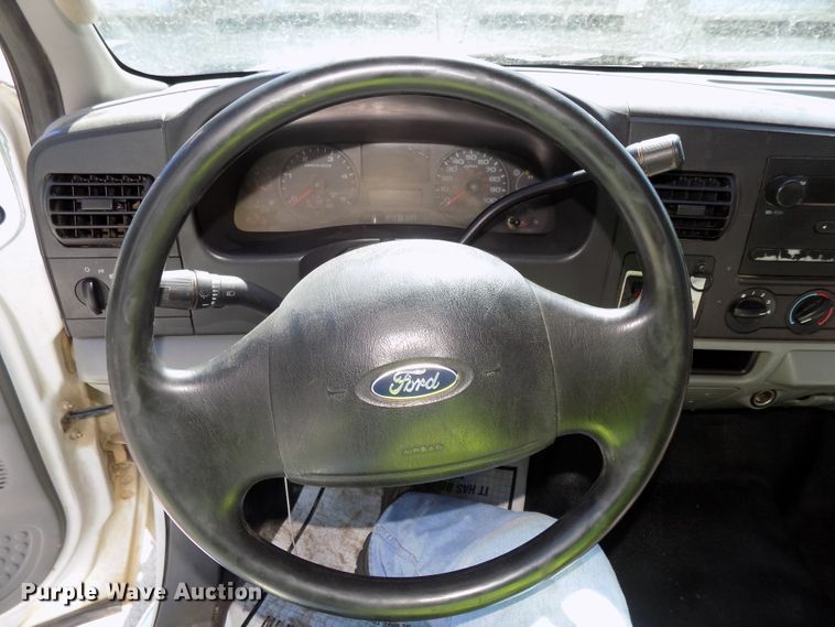 image for item DG2598 2006 Ford F550 Super Duty XL  service truck