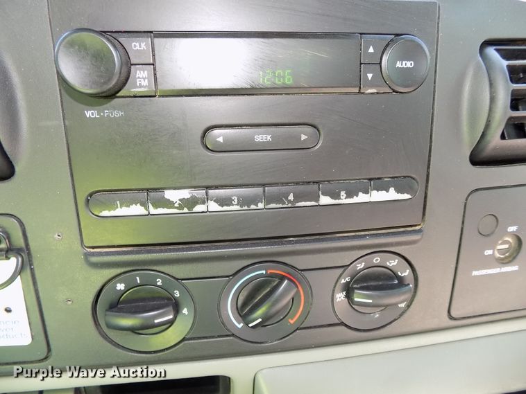 image for item DG2598 2006 Ford F550 Super Duty XL  service truck