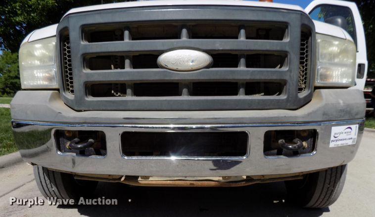 image for item DG2598 2006 Ford F550 Super Duty XL  service truck