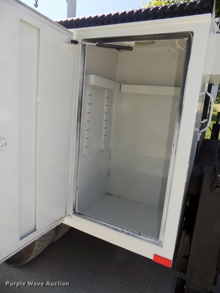 image for item DG2598 2006 Ford F550 Super Duty XL  service truck