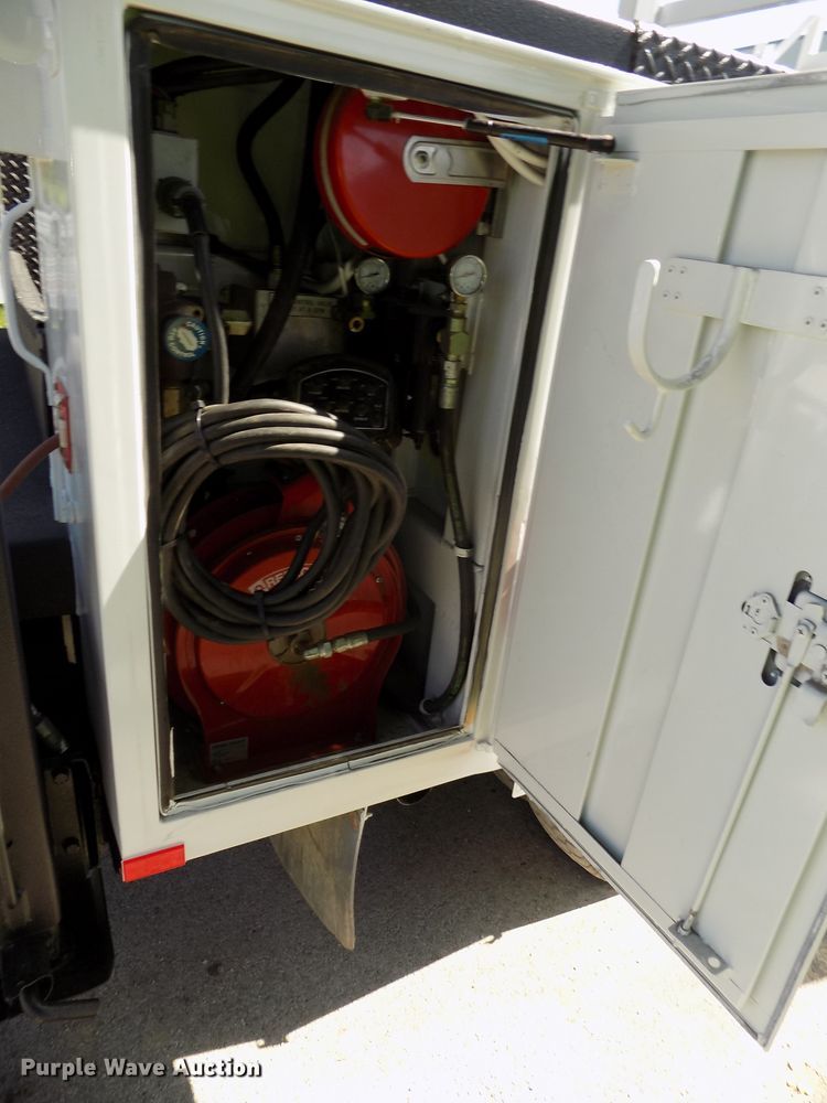 image for item DG2598 2006 Ford F550 Super Duty XL  service truck