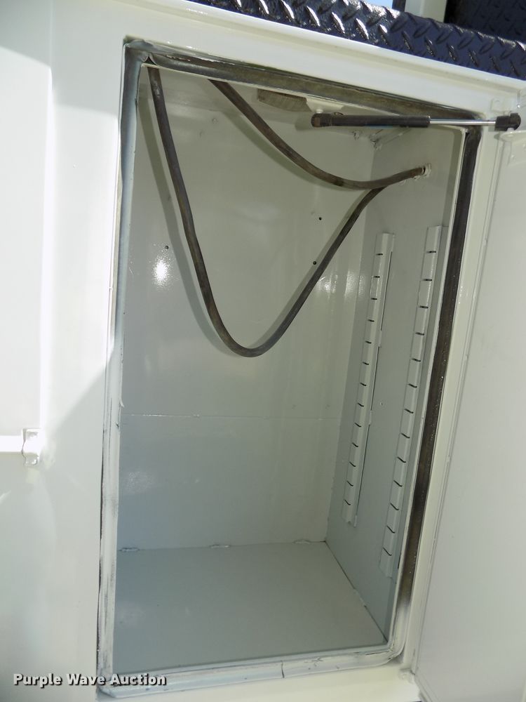 image for item DG2598 2006 Ford F550 Super Duty XL  service truck