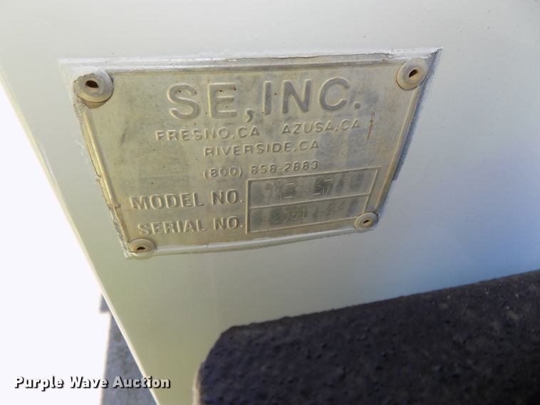 image for item DG2598 2006 Ford F550 Super Duty XL  service truck