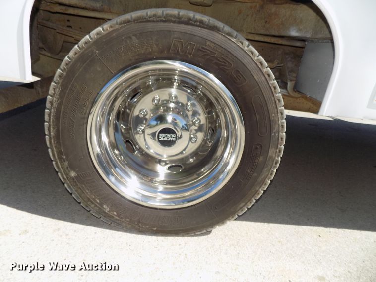 image for item DG2598 2006 Ford F550 Super Duty XL  service truck