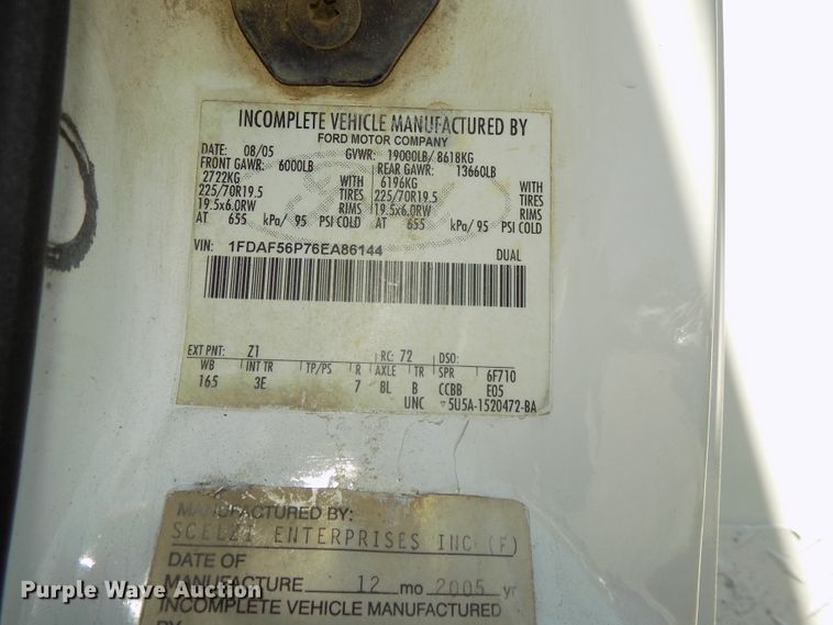 image for item DG2598 2006 Ford F550 Super Duty XL  service truck