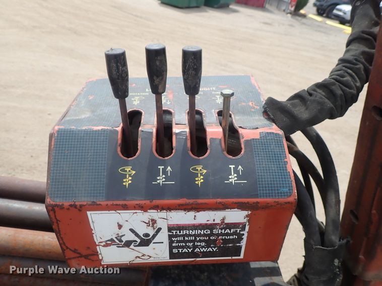 image for item DG3056 1999 Ditch Witch JT920L  directional boring unit