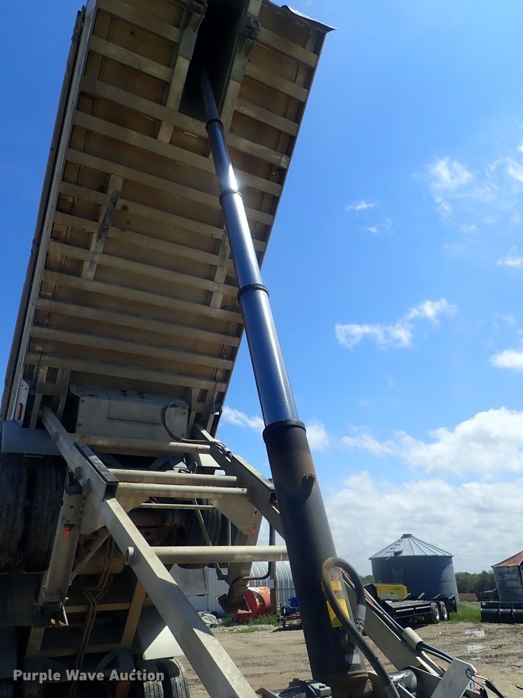 image for item DG3217 2017 Kruz Ravens DW  end dump rock trailer