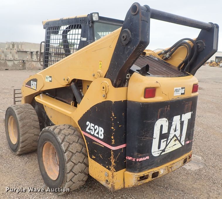 image for item DG3239 2007 Caterpillar 252B  skid steer loader
