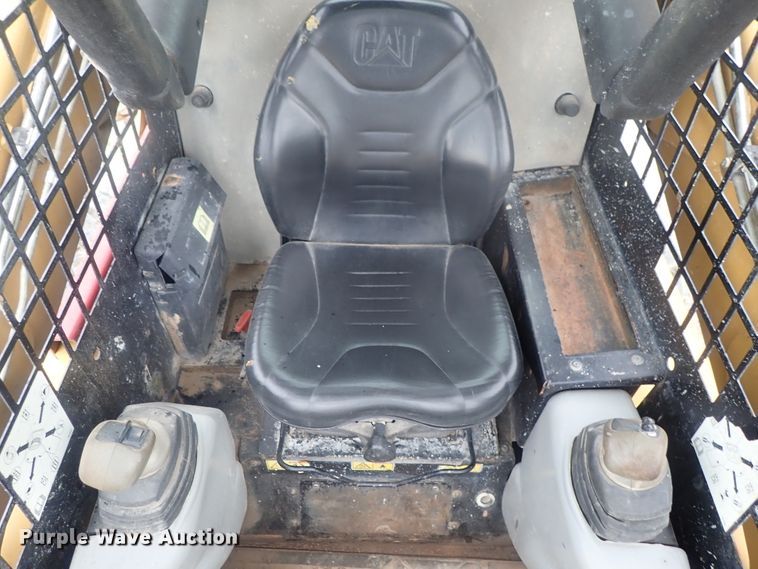 image for item DG3239 2007 Caterpillar 252B  skid steer loader