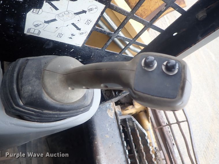 image for item DG3239 2007 Caterpillar 252B  skid steer loader