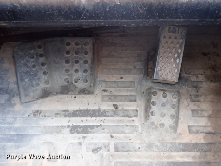 image for item DG3239 2007 Caterpillar 252B  skid steer loader