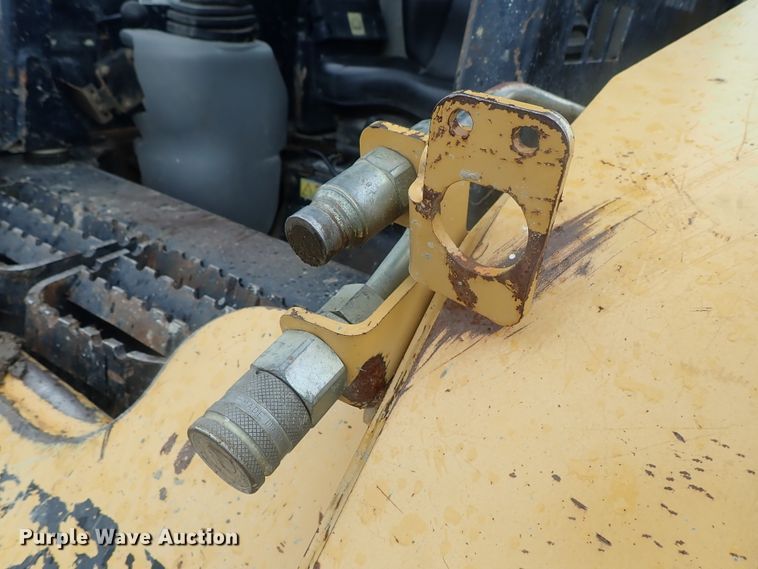 image for item DG3239 2007 Caterpillar 252B  skid steer loader