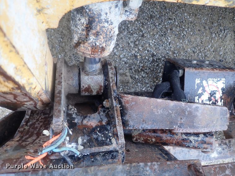 image for item DG3239 2007 Caterpillar 252B  skid steer loader