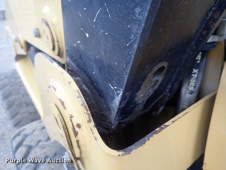 image for item DG3239 2007 Caterpillar 252B  skid steer loader