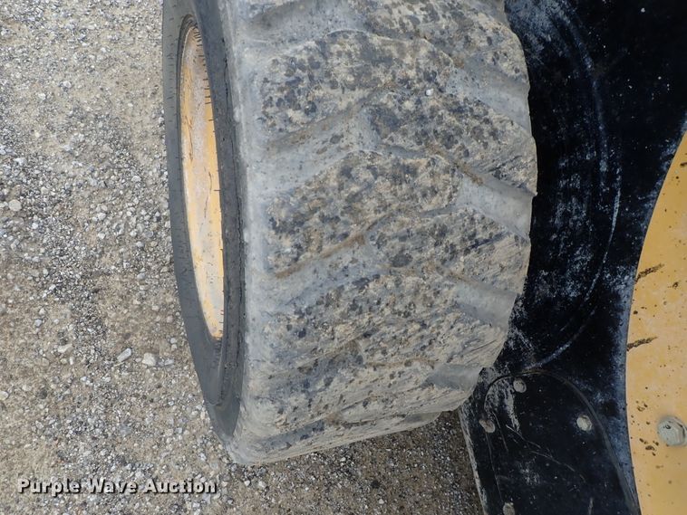 image for item DG3239 2007 Caterpillar 252B  skid steer loader