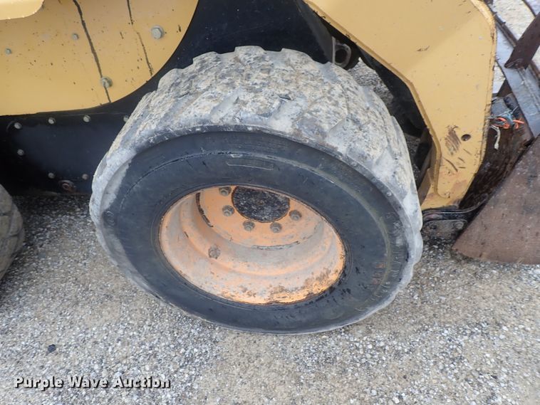 image for item DG3239 2007 Caterpillar 252B  skid steer loader