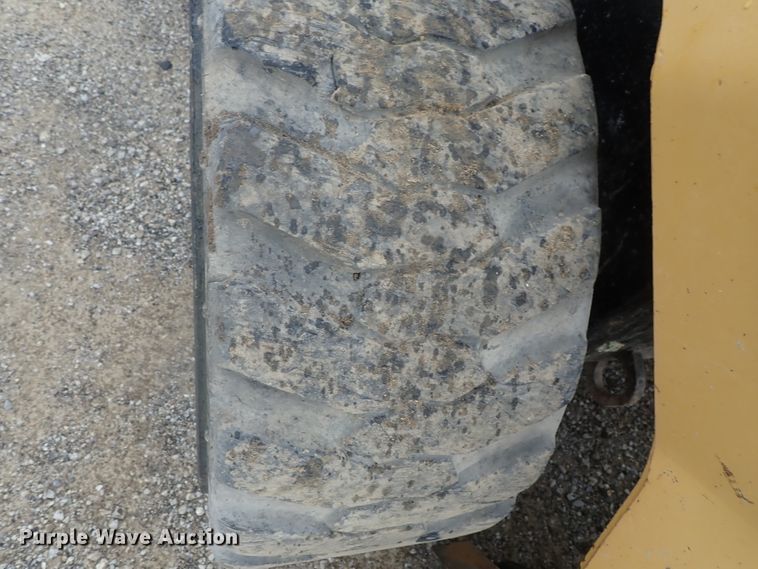 image for item DG3239 2007 Caterpillar 252B  skid steer loader