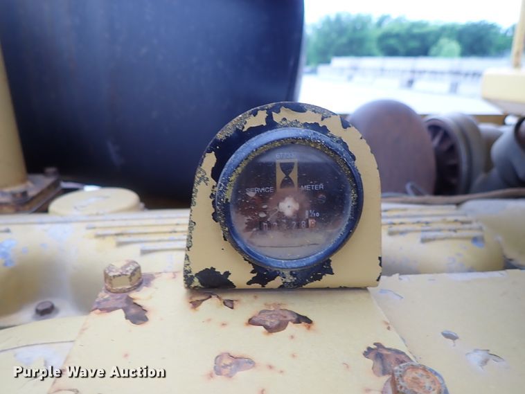 image for item DG3240 1990 Caterpillar 825C soil compactor