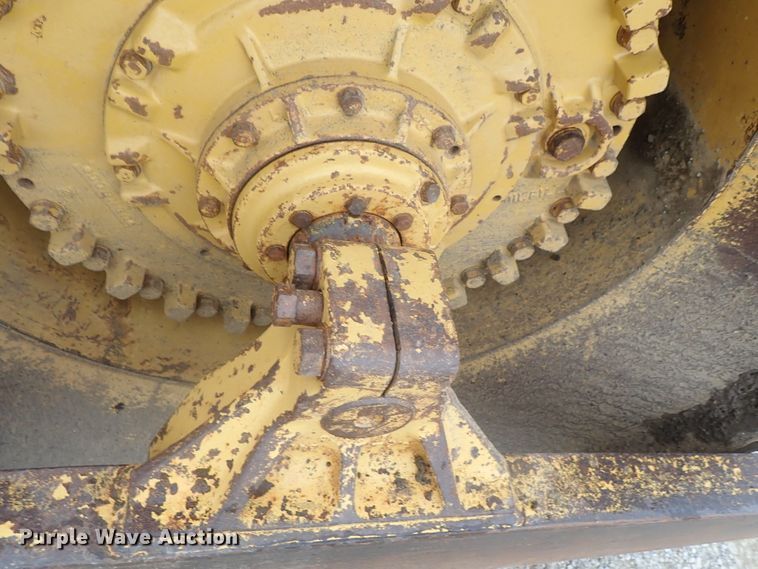 image for item DG3240 1990 Caterpillar 825C soil compactor