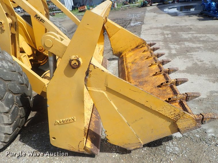 image for item DG3242 Massey Ferguson MF66  wheel loader
