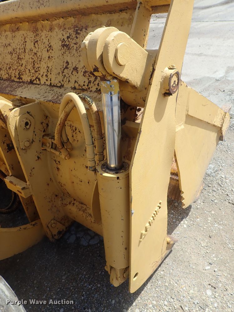 image for item DG3242 Massey Ferguson MF66  wheel loader