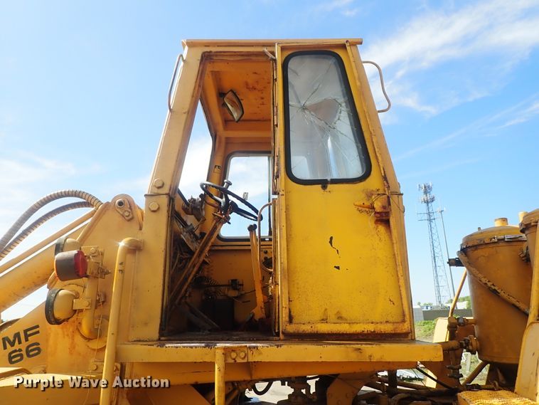image for item DG3242 Massey Ferguson MF66  wheel loader