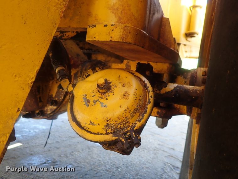 image for item DG3242 Massey Ferguson MF66  wheel loader