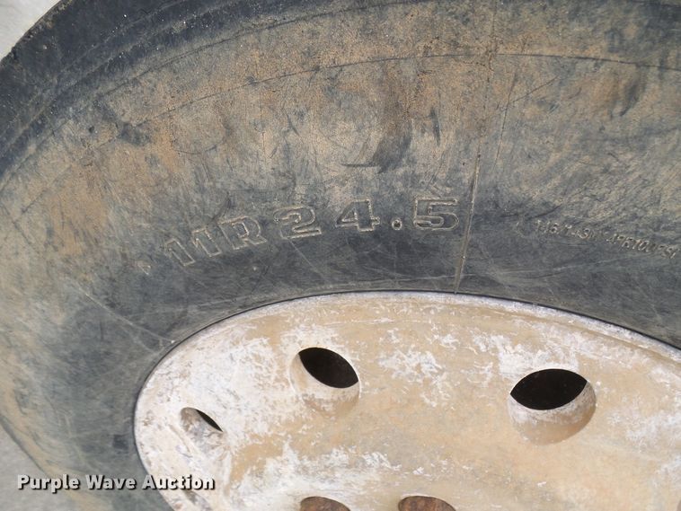 image for item DG5693 1991 Mack CH613  tank truck