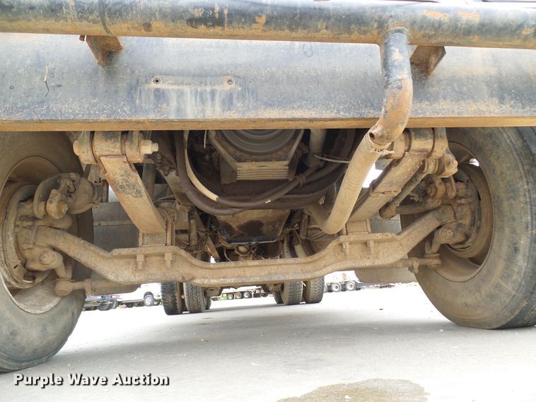 image for item DG5693 1991 Mack CH613  tank truck