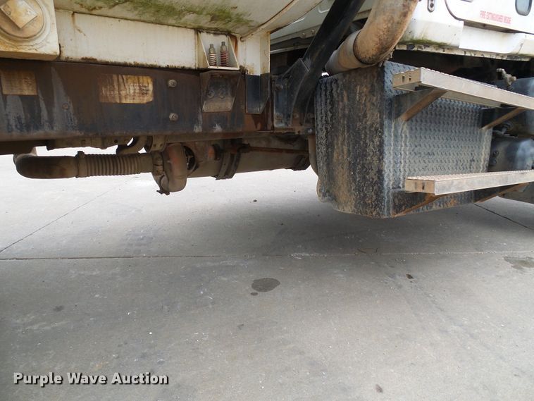 image for item DG5693 1991 Mack CH613  tank truck