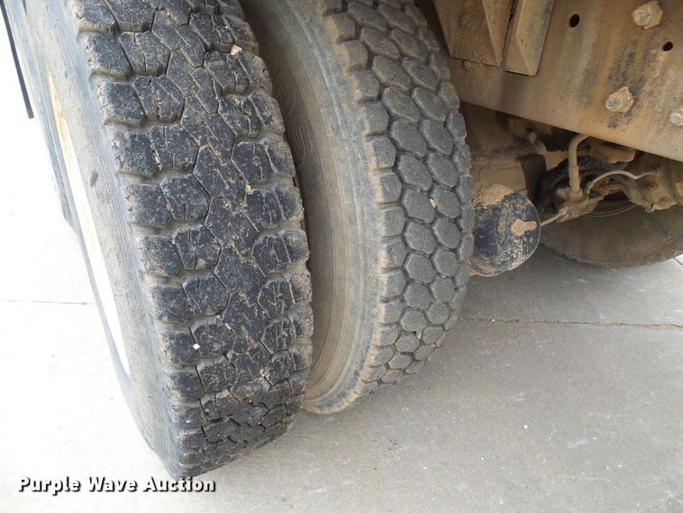 image for item DG5693 1991 Mack CH613  tank truck