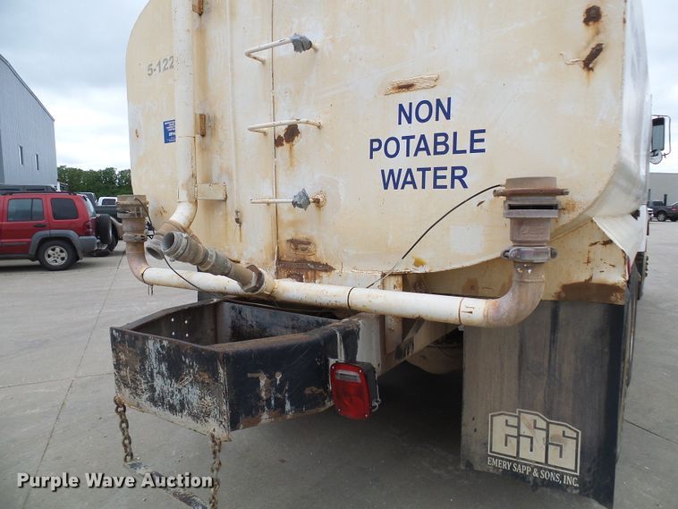 image for item DG5693 1991 Mack CH613  tank truck