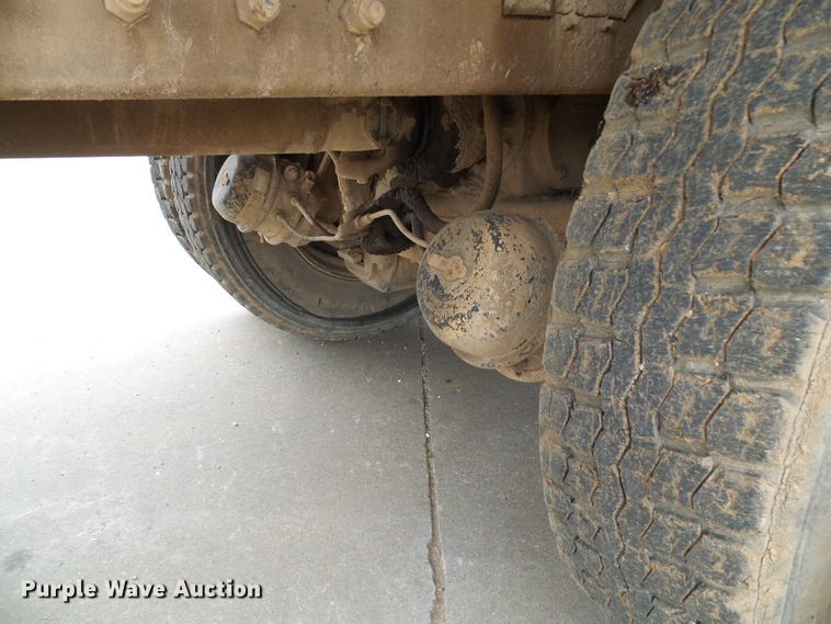 image for item DG5693 1991 Mack CH613  tank truck