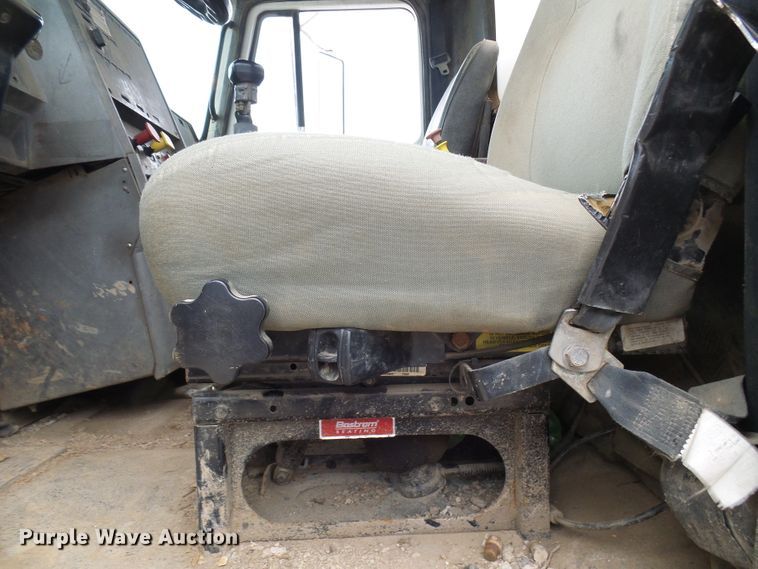 image for item DG5693 1991 Mack CH613  tank truck