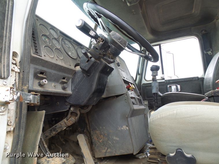 image for item DG5693 1991 Mack CH613  tank truck