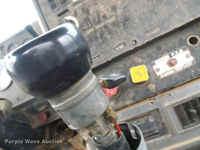 image for item DG5693 1991 Mack CH613  tank truck