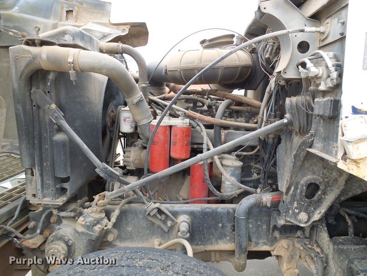 image for item DG5693 1991 Mack CH613  tank truck