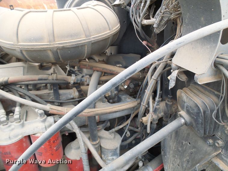 image for item DG5693 1991 Mack CH613  tank truck