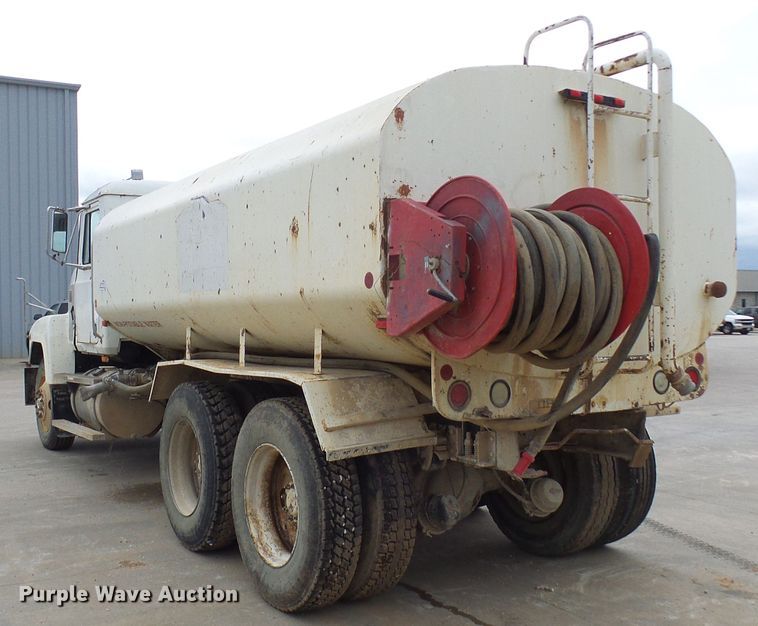 image for item DG5694 1995 Mack CH613  tank truck