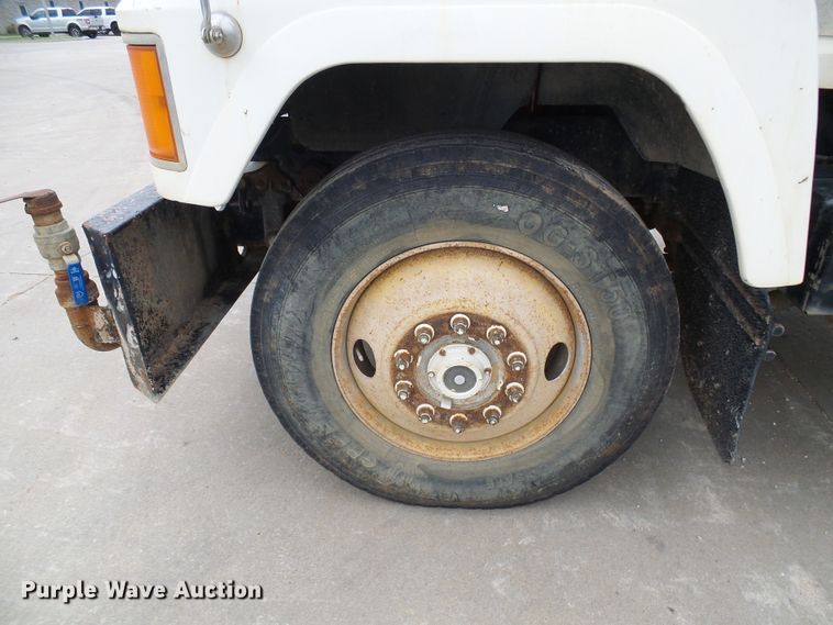 image for item DG5694 1995 Mack CH613  tank truck