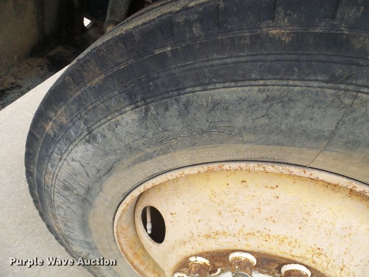 image for item DG5694 1995 Mack CH613  tank truck