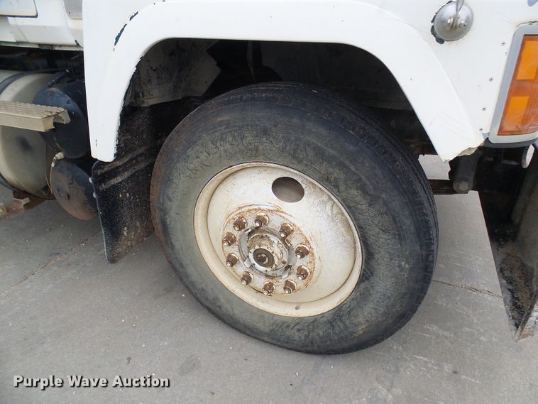 image for item DG5694 1995 Mack CH613  tank truck