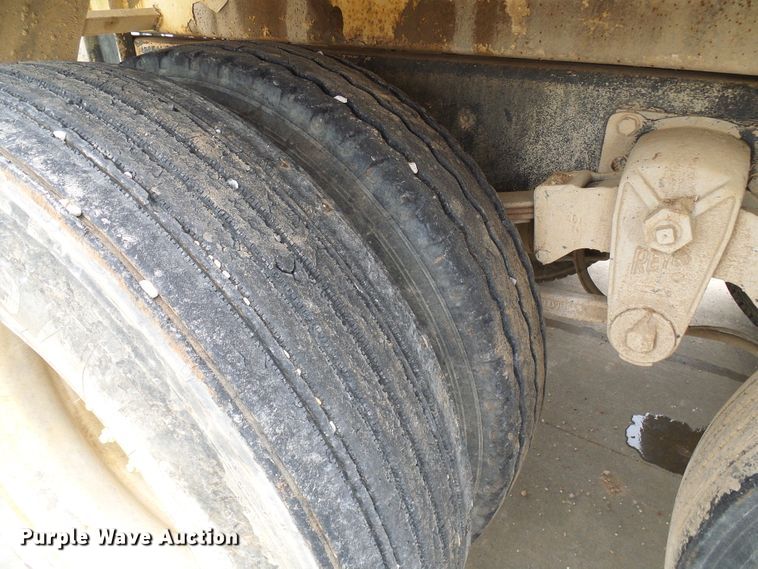 image for item DG5694 1995 Mack CH613  tank truck