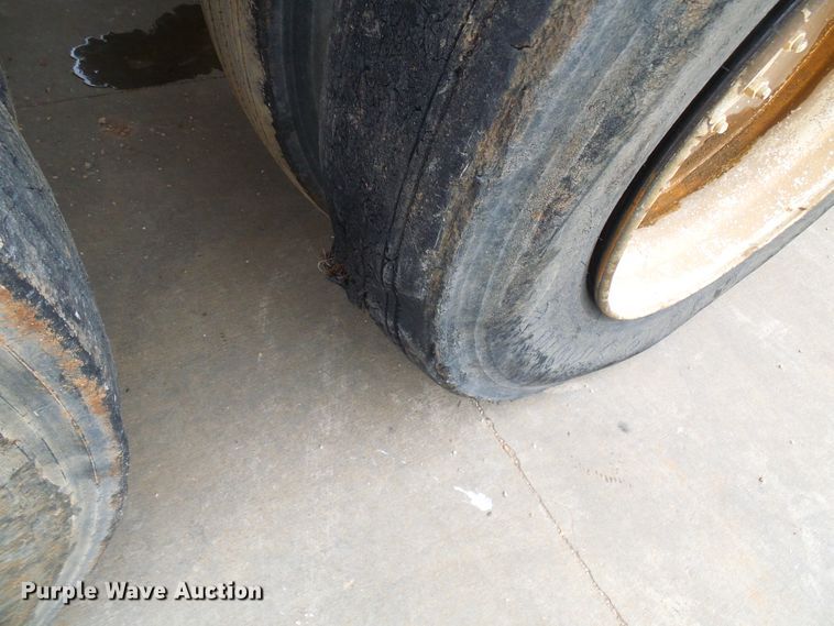 image for item DG5694 1995 Mack CH613  tank truck