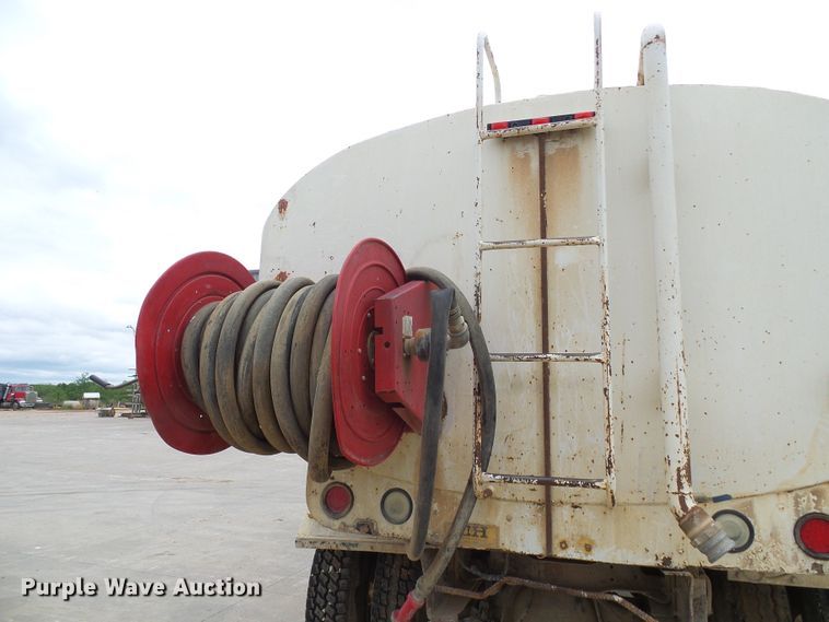 image for item DG5694 1995 Mack CH613  tank truck