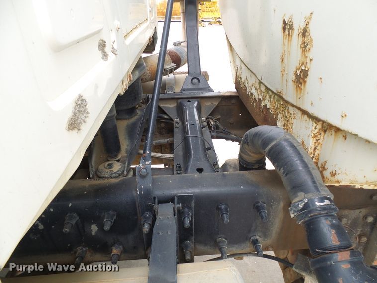 image for item DG5694 1995 Mack CH613  tank truck