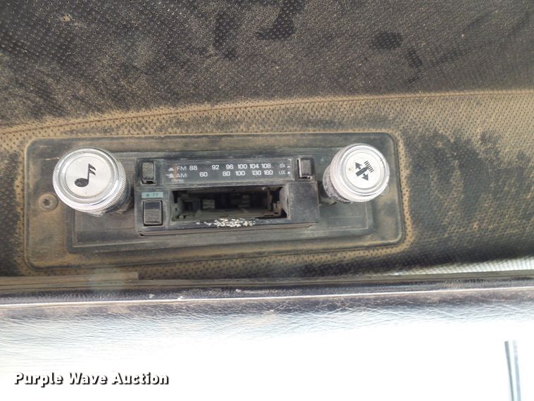 image for item DG5694 1995 Mack CH613  tank truck