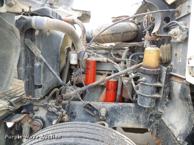 image for item DG5694 1995 Mack CH613  tank truck