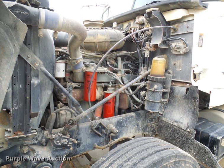 image for item DG5694 1995 Mack CH613  tank truck