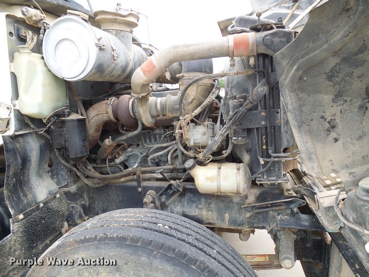 image for item DG5694 1995 Mack CH613  tank truck